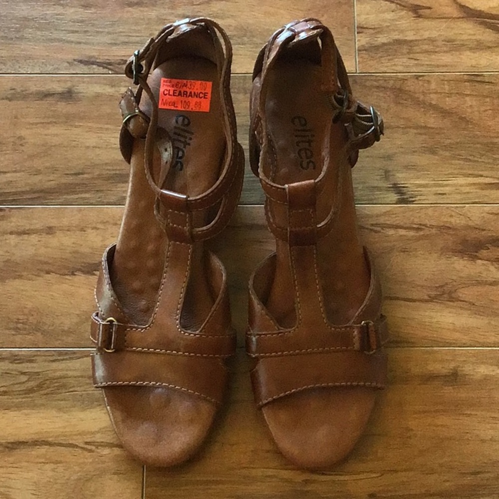 Elites women’s brown leather heels sandals shoes 8.5 narrow new